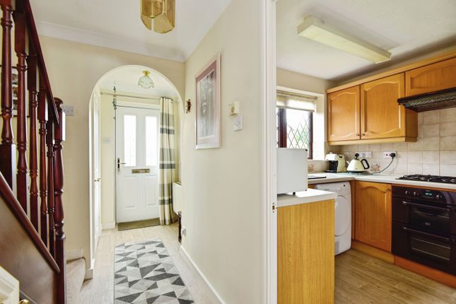 41, Keats Drive, Stoke-on-Trent photo 4