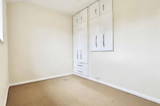 Terraced house for sale in Cotswold Crescent, Chelmsford