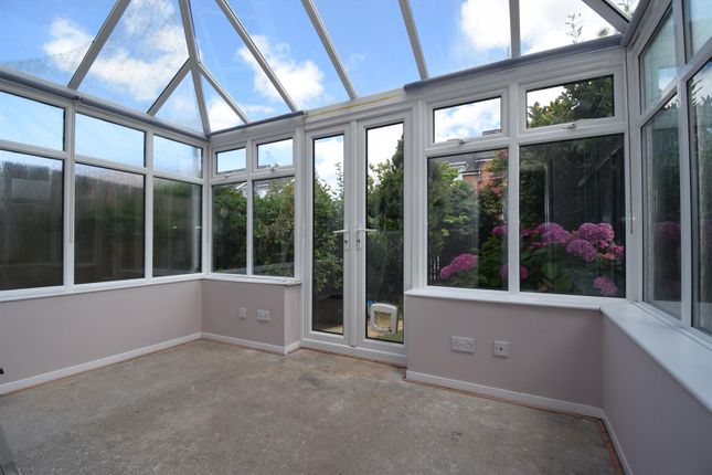 11, Greenside Drift, South Shields photo 4