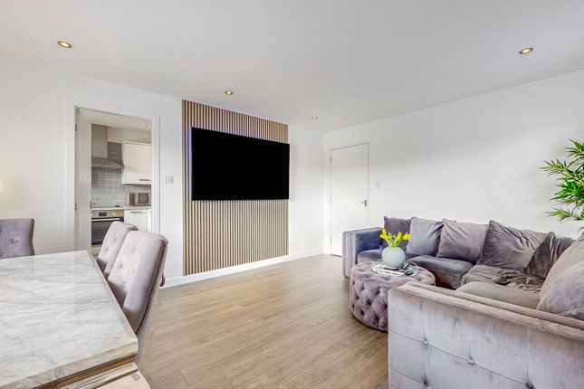 Flat for sale in Blackbyres Court, Glasgow