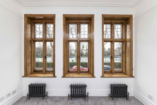 Flat 51, Bishops Mansions, Bishops Park Road, London photo 3