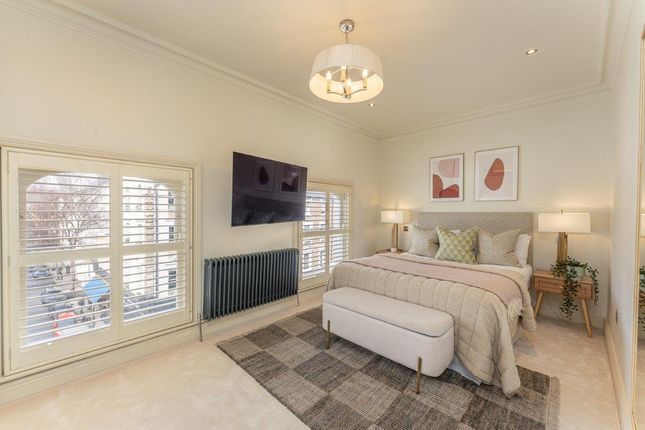 Flat for sale in Regents Park Road, Primrose Hill, London