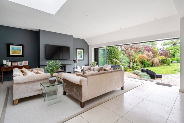 20, Littleworth Road, Esher photo 4