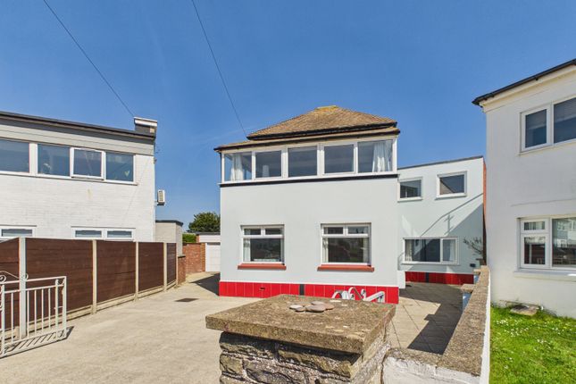 16, Sandy Beach Estate, Hayling Island photo 2