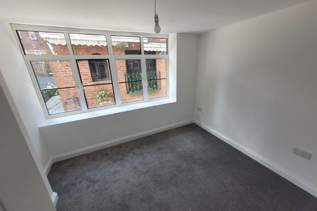 Apartment 1, 7b Wood Street, Wakefield photo 3