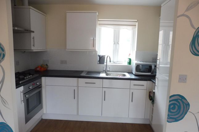 Semi-detached house to rent in Baxter Road, Watford