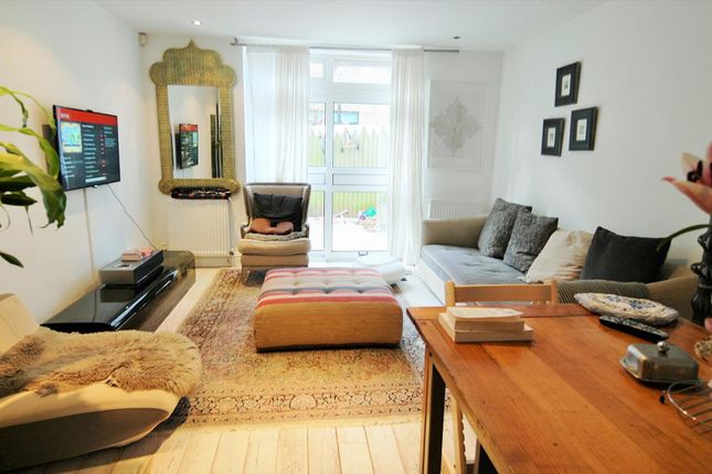 Thumbnail Semi-detached house to rent in Noble Mews, Albion Road, Stoke Newington, London
