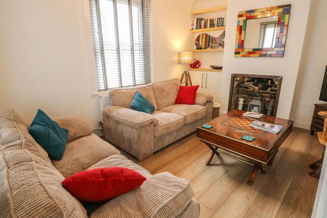 End terrace house for sale in Cross Street, Cowes