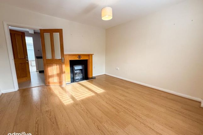 10 Lee Avenue, Altrincham photo 3