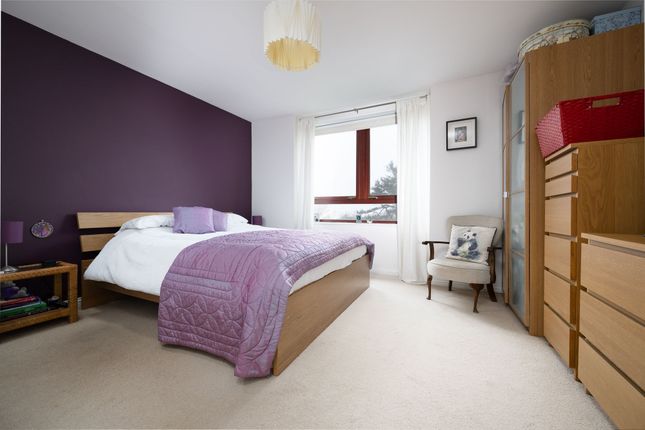 1 Highfield Court, Skelmorlie photo 3