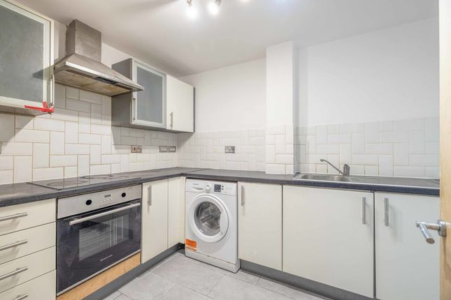 Flat 14 Centrika, Bath Road, Slough photo 4
