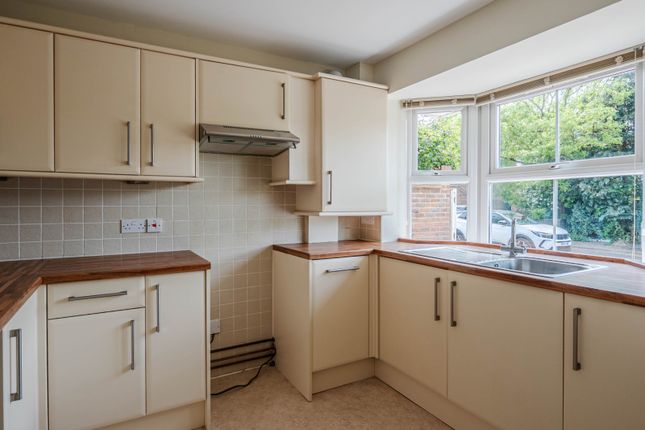 7, Staines Square, Dunstable photo 2