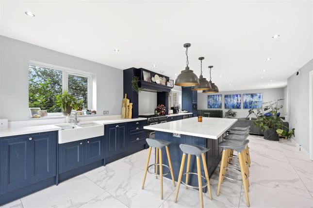75, Ardmore Lane, Buckhurst Hill photo 2