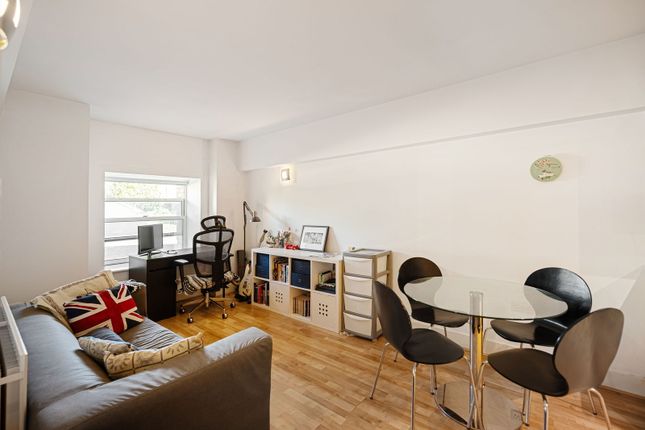 Building, 22,Flat 50, Cadogan Road, London photo 3
