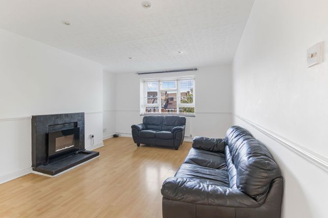 2-bed flat on 17, Saxby Road, London, £350,000