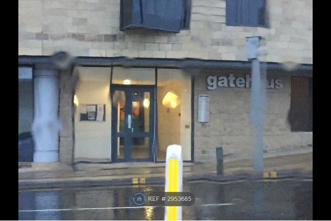 Apartment  The Gatehaus, Leeds Road, Bradford photo 2