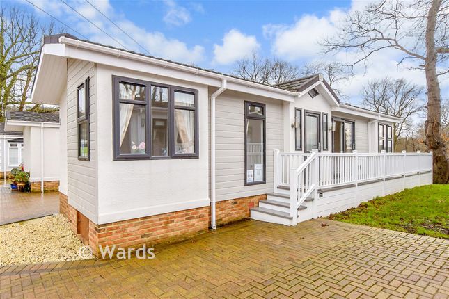 2-bed caravan on 13, Meadow Gardens, Ashford, £155,000