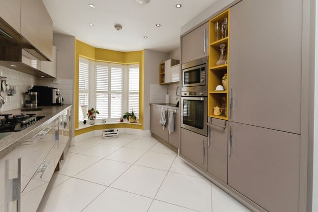 6, Elms Way, Yarm photo 4