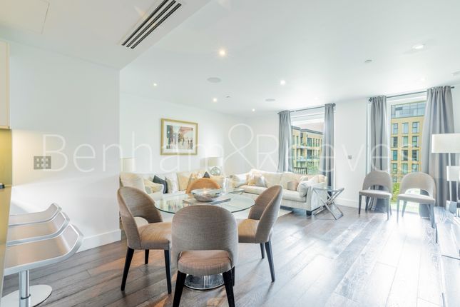 Flat to rent in Central Avenue, Fulham