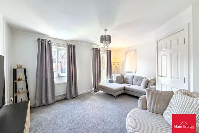 18 Lorna Way, Manchester photo 2