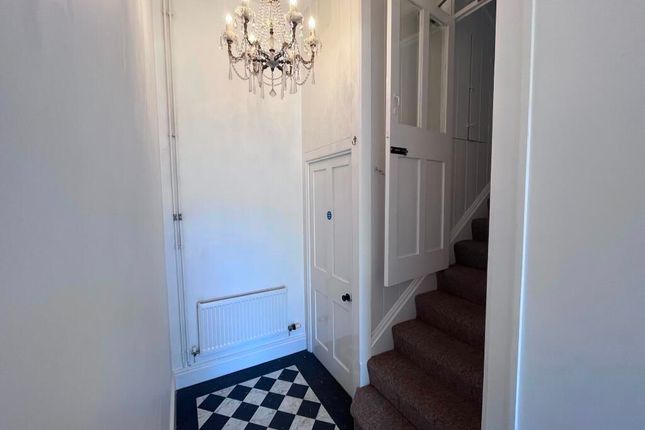 4 Tatham Court, Taunton photo 3