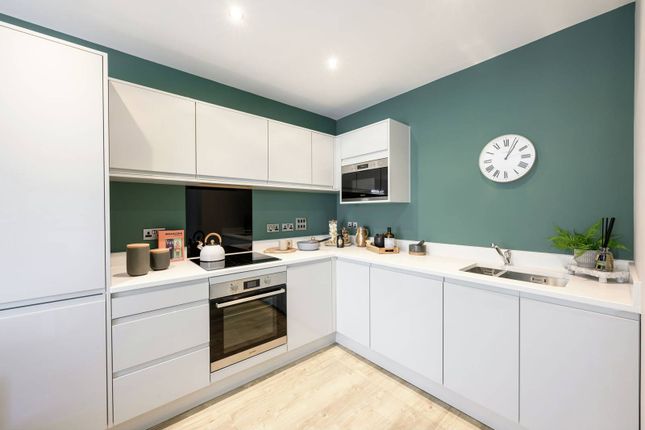 Thumbnail Flat to rent in Vousden Grove, Woolwich, London