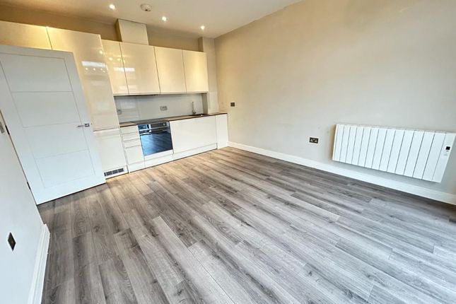 25 Bridge Court, Hemel Hempstead photo 2