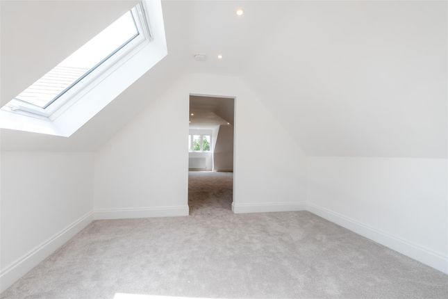 8652668-Interior04.Jpg