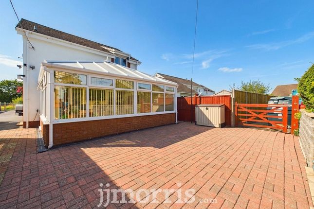 15 Castell Corrwg, Cardigan photo 3