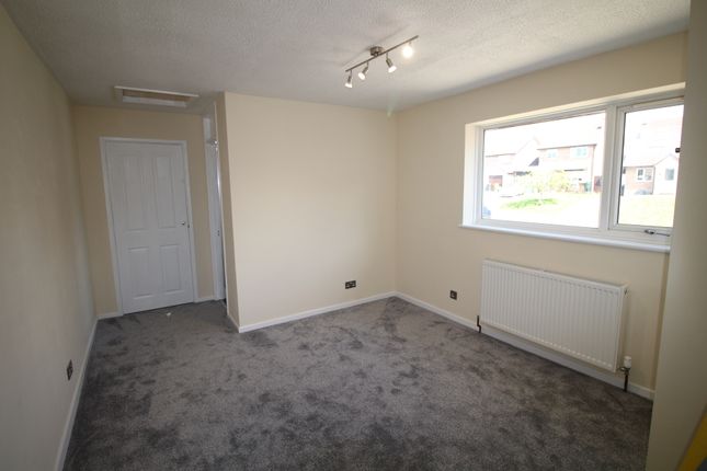 22, Westerham Walk, Calne photo 5