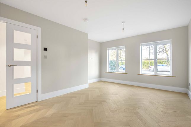 7, Alpha Road, Teddington photo 2