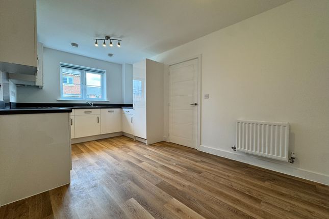 9, Kennick Way, Grantham photo 2