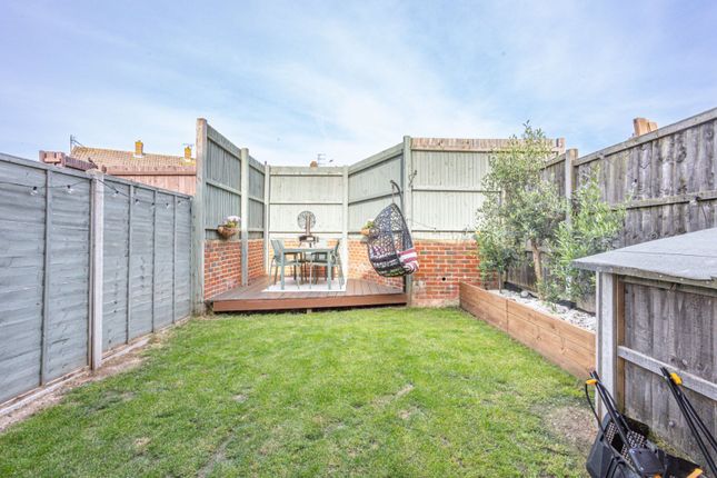 11, Easington Place, Aylesham photo 4