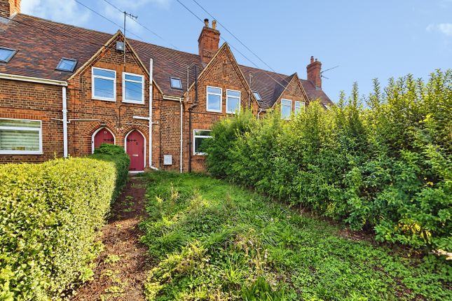 2-bed house on 2, Wisbech, £900/mo