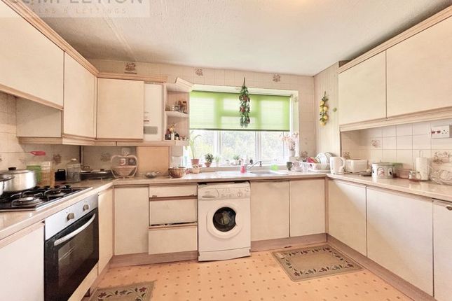 Flat for sale in For Sale, Three Bedroom Flat, Earlham Grove, London