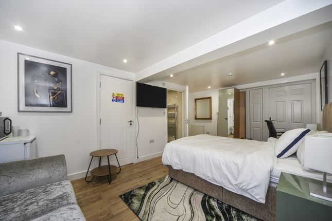 Room 2, 30, Brampton Road, Bexleyheath photo 5