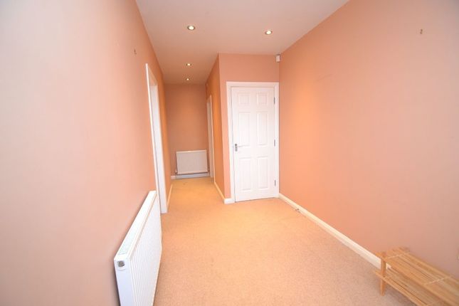11A, Hay Croft, Thackley photo 2