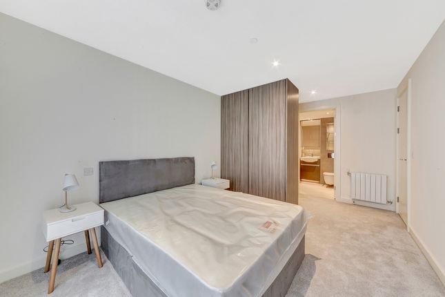 Flat for sale in Deveraux House, Royal Arsenal Riverside, Woolwich