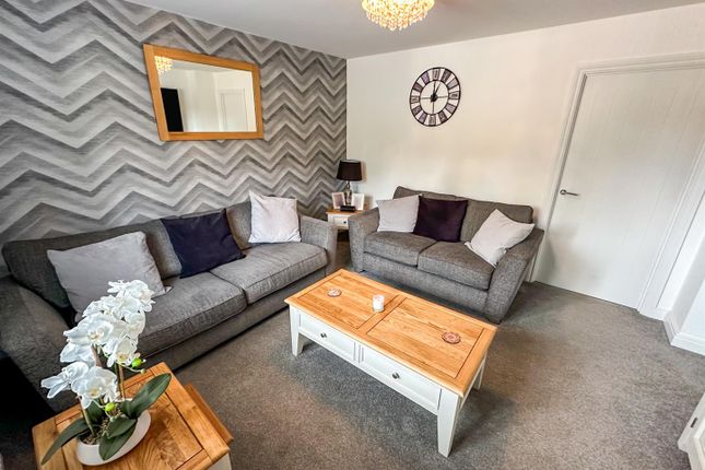 21, Lytham Lane, Corby photo 2