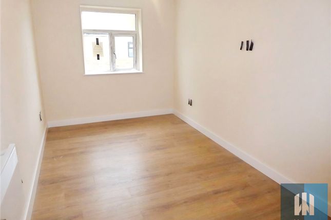 Flat 2, 2, Ling Bob, Halifax photo 5