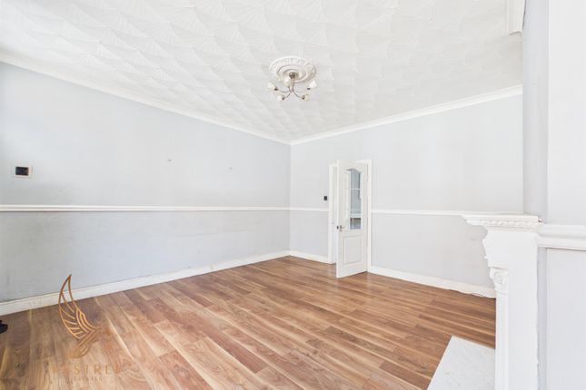16, Gillann Street, Knottingley photo 4