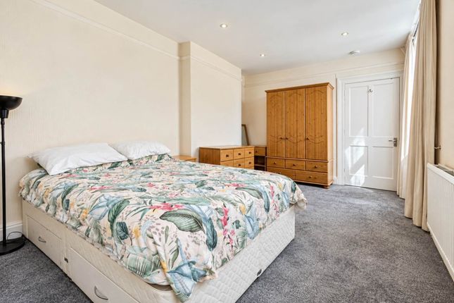 47 Bear Street,, Flat 1, Barnstaple photo 3