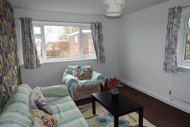 48 Preston Street, Batley photo 3