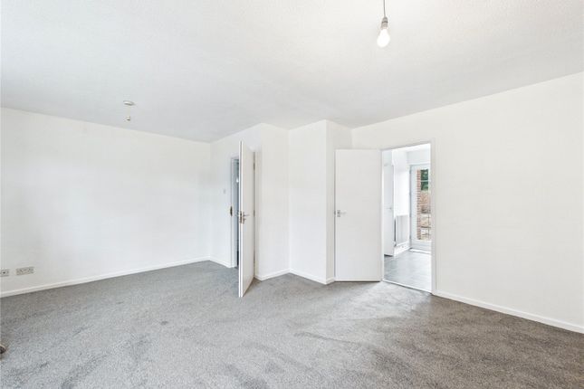 33, Avon Way, Essex photo 4