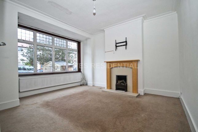 8, Melrose Gardens, New Malden photo 2