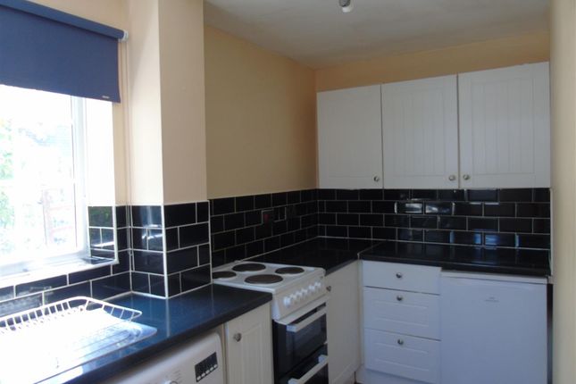 18, Lavender Close, Aylesbury photo 3