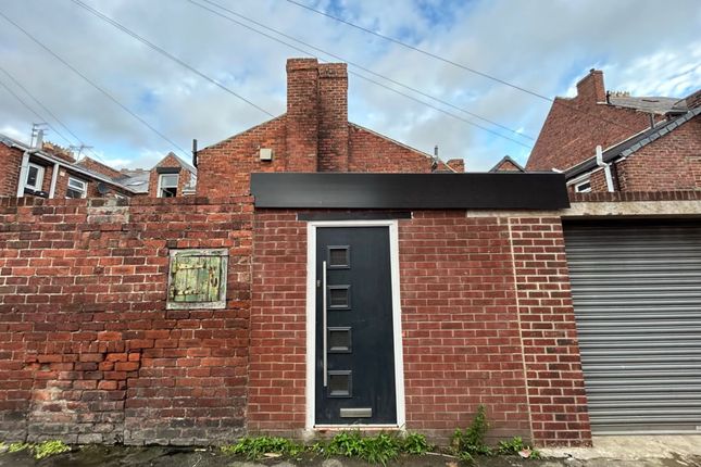 1-bed flat on 46 Croft Avenue, Sunderland, £500/mo