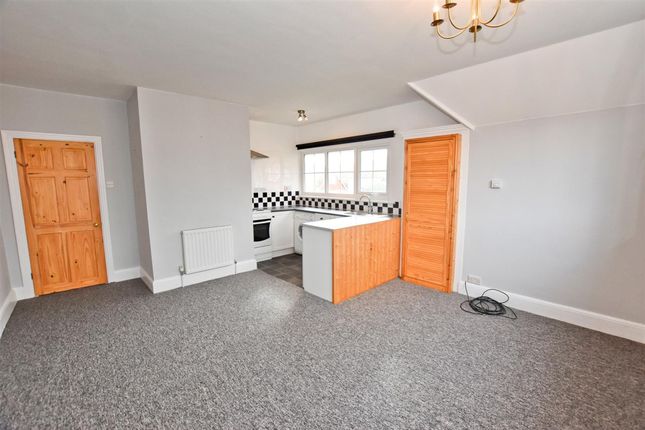 Flat 5, 7 Norwich Road, Cromer photo 2