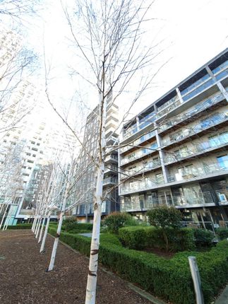 Flat for sale in Indescon Square, London