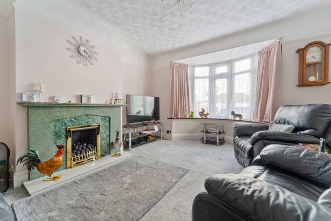 453 Locking Road, Weston s Mare photo 3